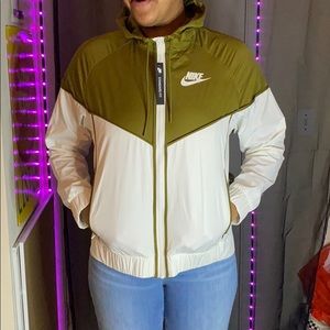 Nike windbreaker